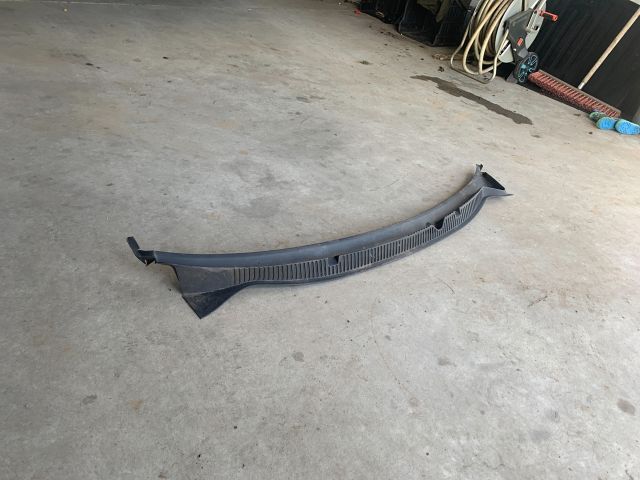 bontott VW POLO IV Levélrács