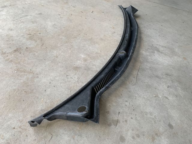 bontott VW POLO IV Levélrács