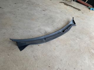 bontott VW POLO IV Levélrács