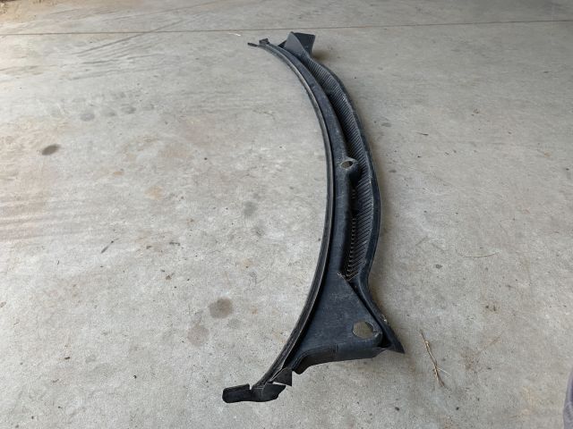 bontott VW POLO IV Levélrács