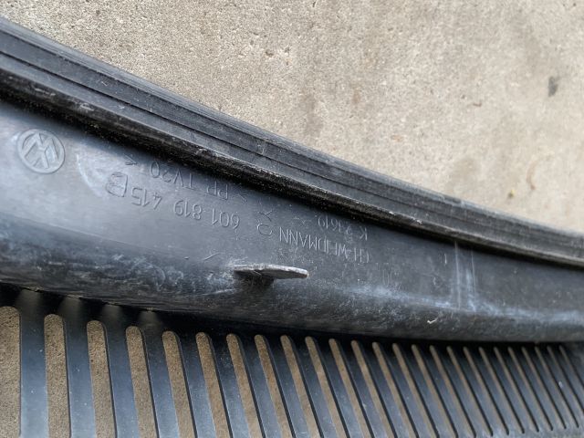 bontott VW POLO IV Levélrács