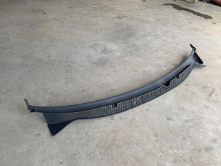 bontott VW POLO IV Levélrács