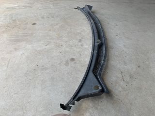 bontott VW POLO IV Levélrács