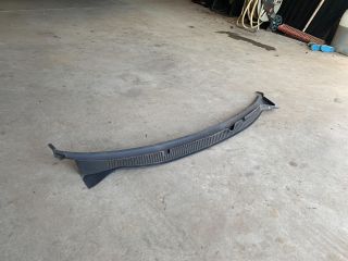 bontott VW POLO IV Levélrács