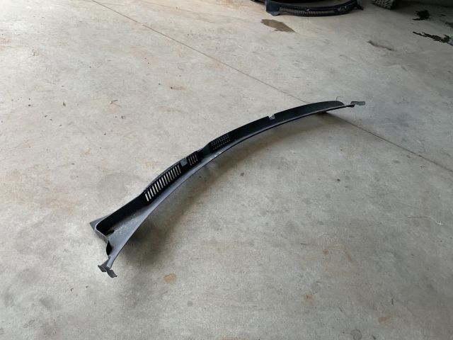 bontott VW POLO IV Levélrács