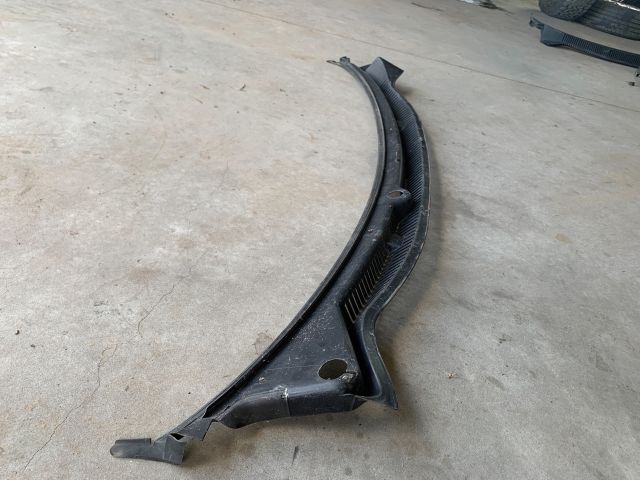 bontott VW POLO IV Levélrács