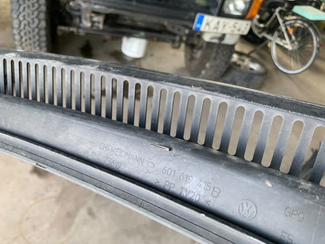 bontott VW POLO IV Levélrács