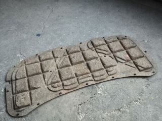 bontott VW POLO IV Motorháztető Szigetelés