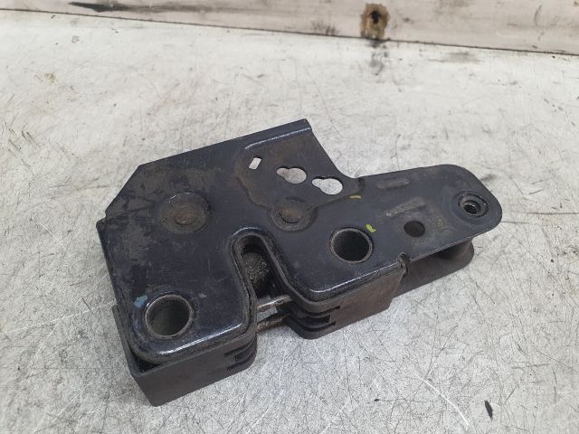 bontott VW POLO IV Motorháztető Zárszerkezet