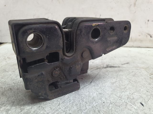 bontott VW POLO IV Motorháztető Zárszerkezet