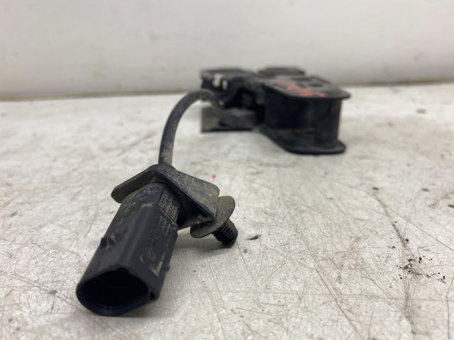 bontott VW POLO IV Motorháztető Zárszerkezet