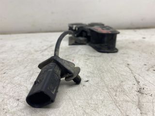 bontott VW POLO IV Motorháztető Zárszerkezet