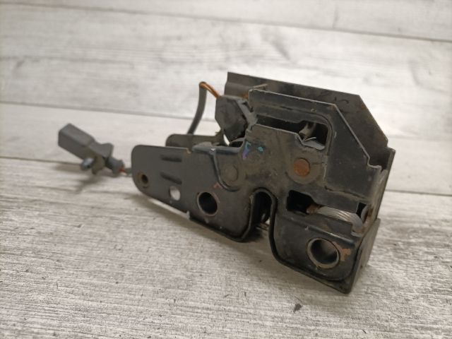 bontott VW POLO IV Motorháztető Zárszerkezet