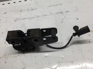 bontott VW POLO IV Motorháztető Zárszerkezet