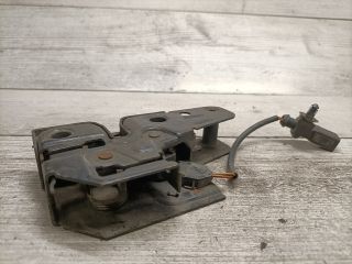 bontott VW POLO IV Motorháztető Zárszerkezet