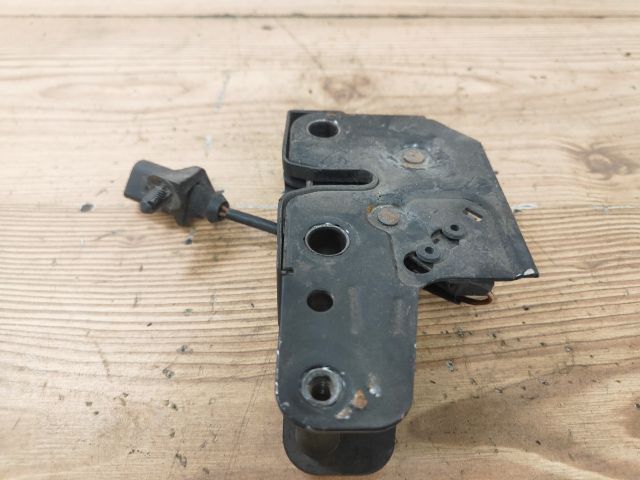 bontott VW POLO IV Motorháztető Zárszerkezet