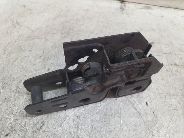 bontott VW POLO IV Motorháztető Zárszerkezet