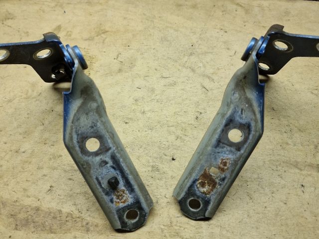 bontott VW POLO IV Motorháztető Zsanér Pár