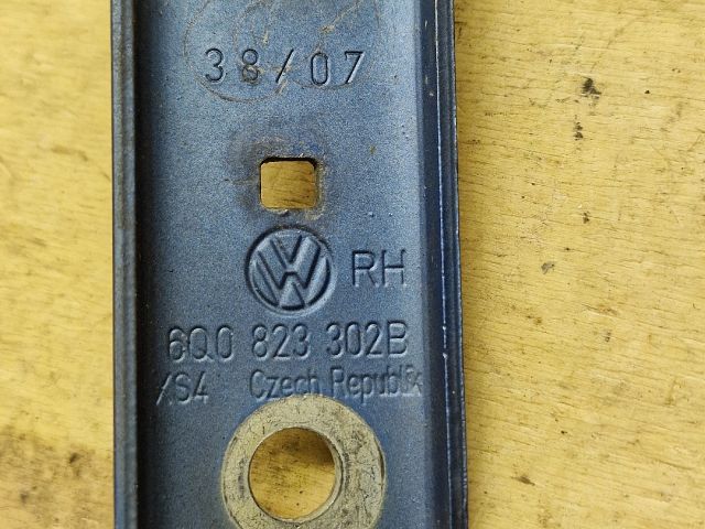 bontott VW POLO IV Motorháztető Zsanér Pár