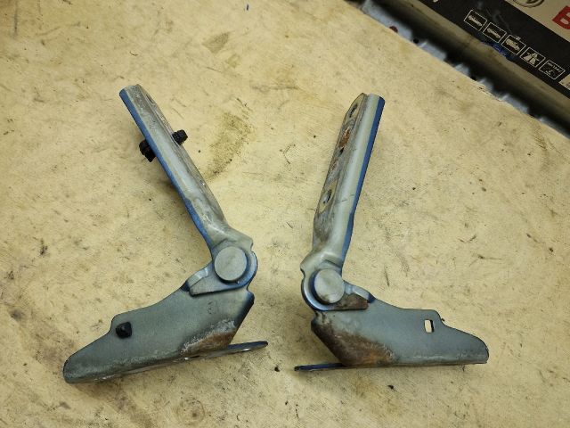 bontott VW POLO IV Motorháztető Zsanér Pár