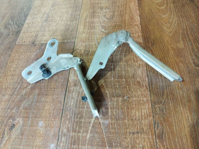 bontott VW POLO IV Motorháztető Zsanér Pár