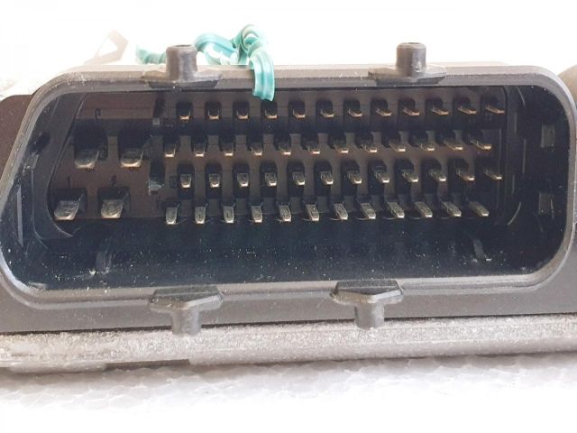 bontott VW POLO IV Motorvezérlő