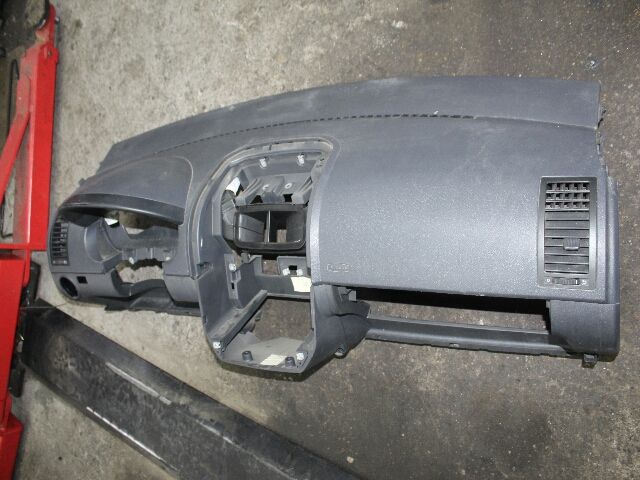 bontott VW POLO IV Műszerfal Héj