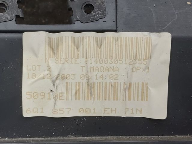 bontott VW POLO IV Műszerfal Héj