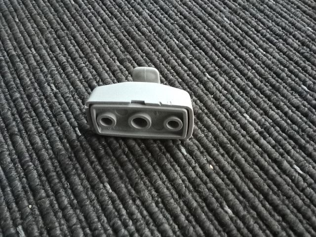 bontott VW POLO IV Napellenző Tartó (Pozíciófüggetlen)