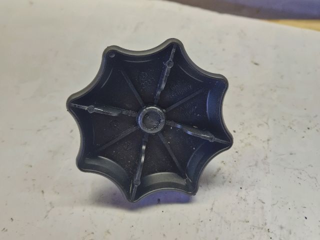 bontott VW POLO IV Pótkerék Rögzítő