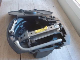 bontott VW POLO IV Pótkerék Szerszámtartó