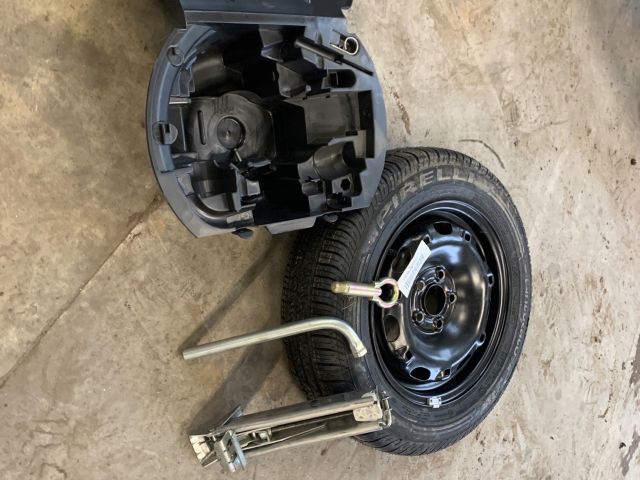 bontott VW POLO IV Pótkerék