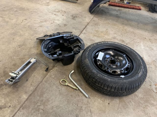 bontott VW POLO IV Pótkerék