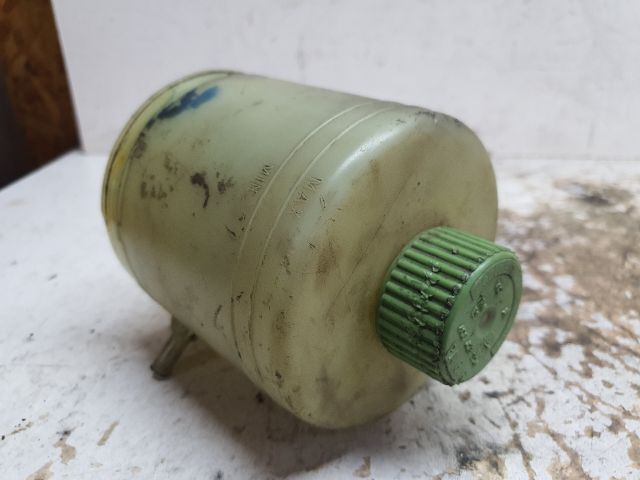 bontott VW POLO IV Szervóolaj Tartály