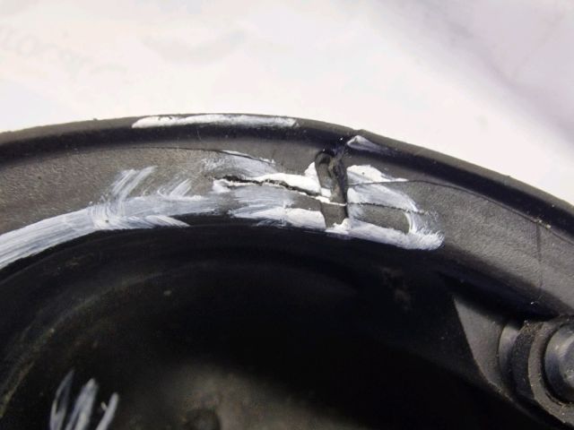 bontott VW POLO IV Tankajtó