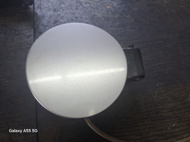 bontott VW POLO IV Tankajtó