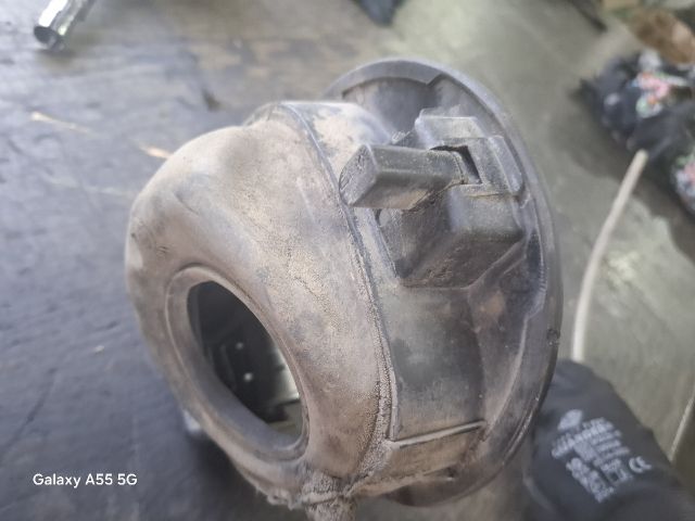 bontott VW POLO IV Tankajtó