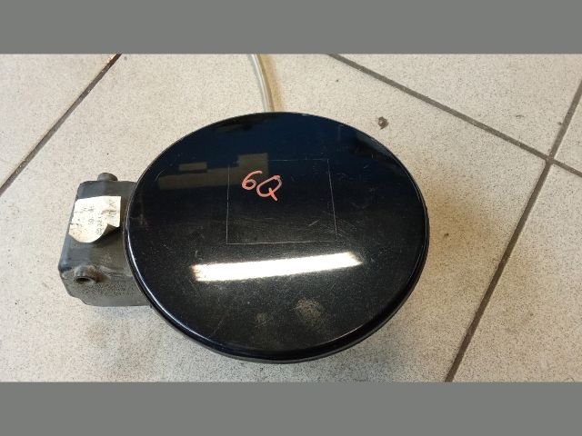 bontott VW POLO IV Tankajtó