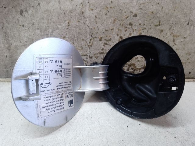 bontott VW POLO IV Tankajtó