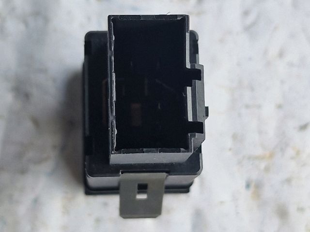 bontott VW POLO IV Vészvillogó Kapcsoló