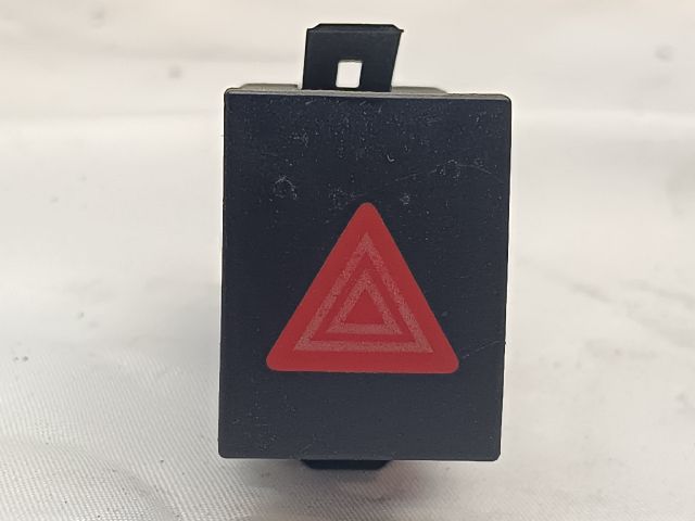 bontott VW POLO IV Vészvillogó Kapcsoló