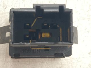 bontott VW POLO IV Vészvillogó Kapcsoló