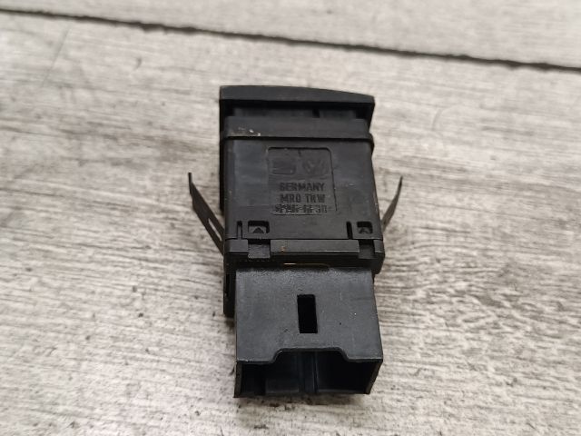 bontott VW POLO IV Vészvillogó Kapcsoló