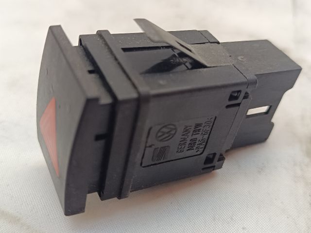 bontott VW POLO IV Vészvillogó Kapcsoló