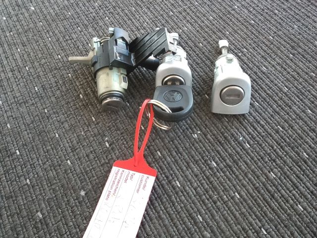 bontott VW POLO IV Zárbetét Szett