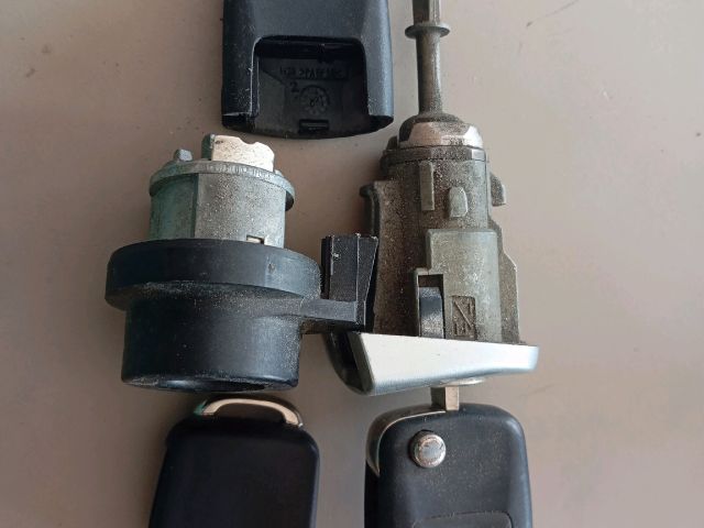 bontott VW POLO IV Zárbetét Szett