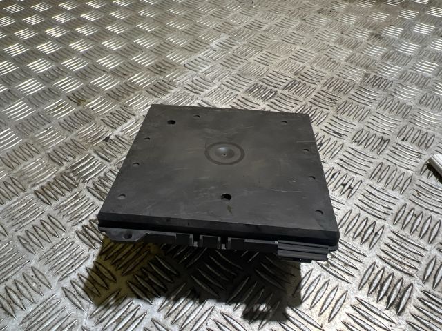 bontott VW POLO V Biztosítéktábla Motortér