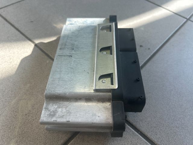 bontott VW POLO V Motorvezérlő