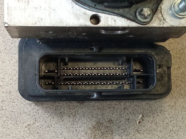 bontott VW POLO V ABS Kocka