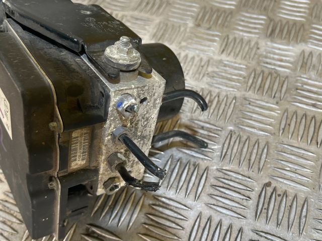 bontott VW POLO V ABS Kocka